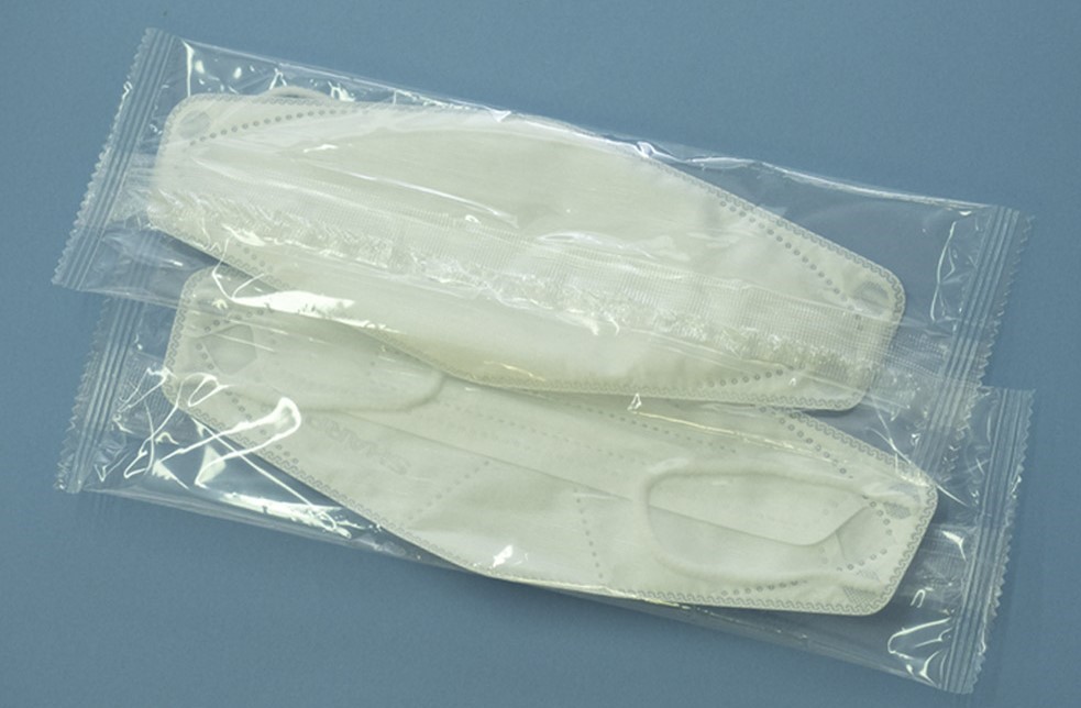 三重県多気町のふるさと納税 SH-07   シャープ 製 不織布 マスク 「 シャープ クリスタル マスク 」 抗菌 タイプ 個包装 15枚 入 | 飛沫 対策 日用品 日本製 立体