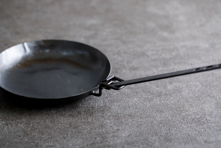 TOREPAN 20cm IRON WORKS KORU（TORE TAMAPAN 鉄 フライパン