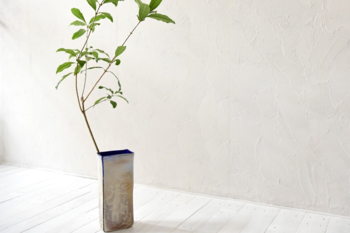 Hiwairoフラワーベース 青 花器 花瓶 高さ30cm×12cm×7cm クチコミで探すならふるさと納税ニッポン！