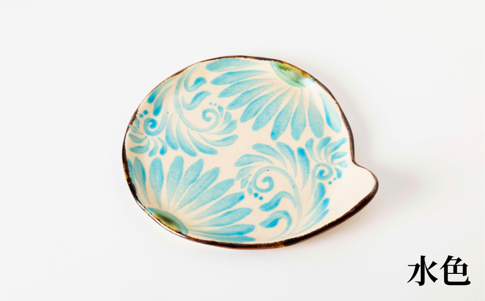 みー(*´꒳`*) 唐草模様 色が選べる！＞ 唐草模様 5寸丸プレート 2枚セット【尚工房】（沖縄県