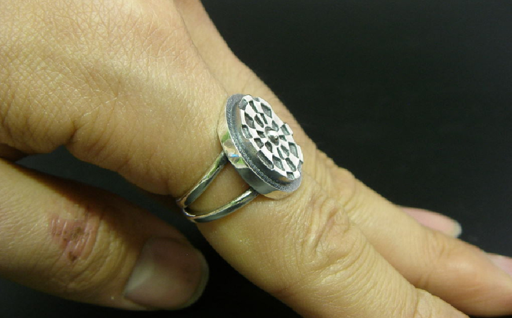 ふるさと納税 アクセサリー リング 茨城県 常総市 Darts ring ダーツ リング 指輪 シンプル 細身 様々な 服装 に 合わせやすい Darts ring ダーツ リング 指輪 シンプル 細身 様々な 服装 に
