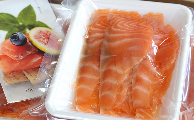 讃岐の極上スモークサーモンスライス600g(150g×4P) 魚貝類 讃岐の極上スモークサーモンスライス600g(150g×4P) 魚貝類