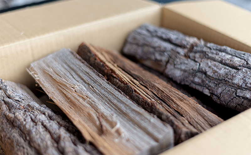 ストーブ、キャンプ用薪 広葉樹ミックス