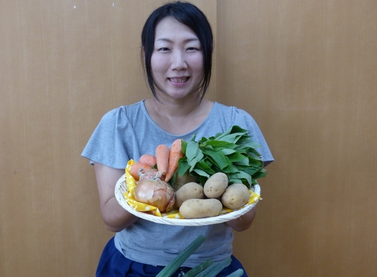 BI-12　茨城県行方市　6ヵ月定期便「自然栽培野菜」10～12品目（3月4月は白米または玄米5kg）　セゾンのふるさと納税