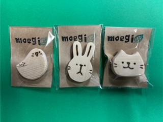 思いやり型返礼品】木工パズル2個セットと木工マグネット3個