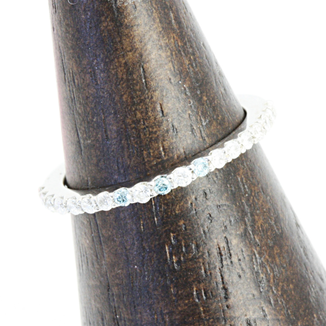 ピンキーの ブルーダイヤ 0.19ct ハーフエタニティリング ダイヤモンド