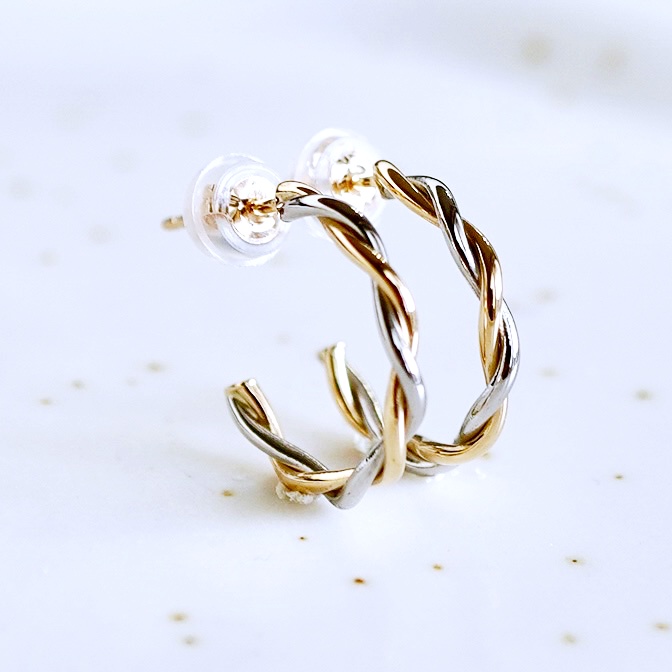 K18YG/PT900 地金二色ピアス