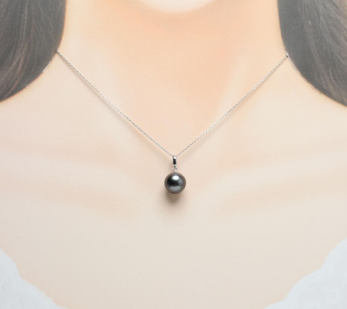プラチナ 黒蝶真珠 9ミリ ペンダントネックレス / 真珠 パール プラチナ 黒蝶真珠 9ミリ ペンダントネックレス / 真珠 パール