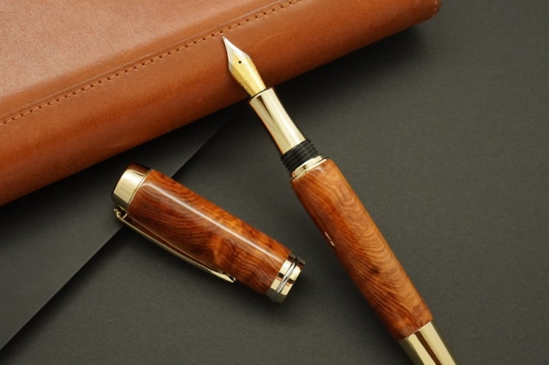 屋久杉万年筆 14K 桐箱付き PTB-50000Y #3776 PLATINUM プラチナ万年筆 万年筆 Platinum ＃3776 屋久杉 PTB-50000YN