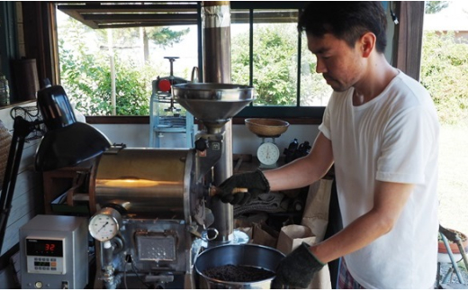 大分県国東市のふるさと納税 海辺のカフェで作る2種の自家焙煎珈琲豆＆珈琲グラノーラ