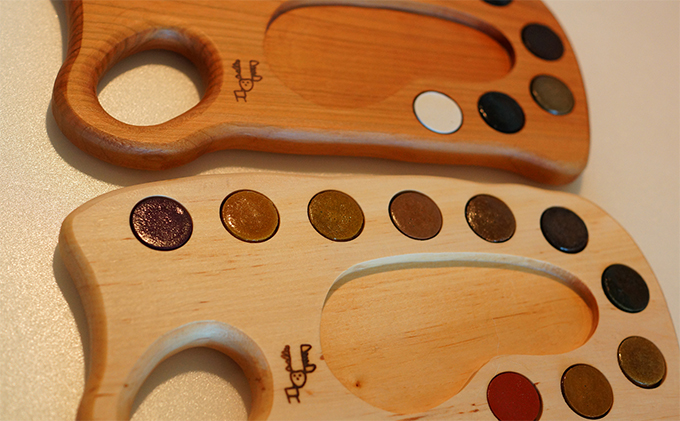 北海道標茶町のふるさと納税 木製パレット2個とパレット用絵の具20個