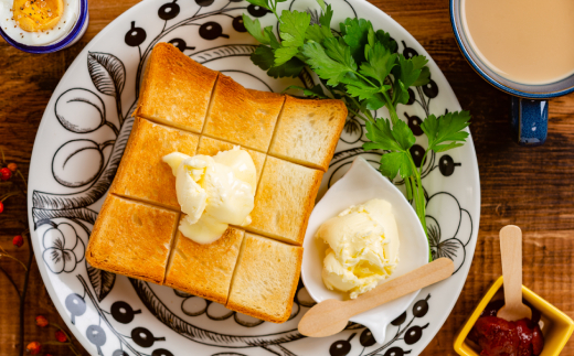 北海道紋別市のふるさと納税 11-93 よつ葉パンにおいしい発酵バター（100ｇ）×10個