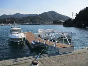 浮桟橋-ukisannbashi-ポンツーン（樹脂ウッド）/マリンスポーツ　係留　オーダーメイド　スロープ　カスタマイズ　ボート　船　クルーザー