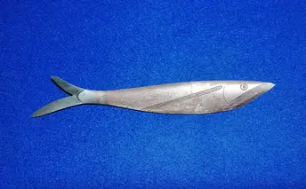 魚型ナイフ小刀 鰩（トビウオ flying fish）