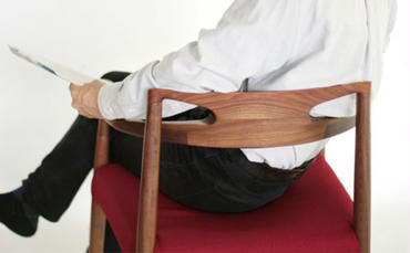 起立木工 RADIUSダイニングチェア ブラックウォールナット/布張り肘付椅子