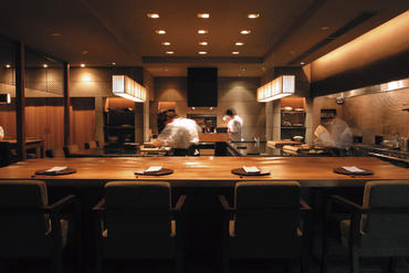 六雁 お食事券 シェフおすすめコース ２名分 特別大洗コース 日本料理 銀座 ペア ペア食事券