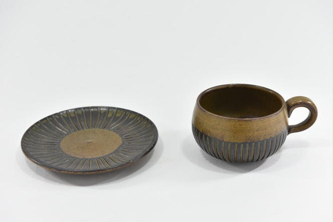 京焼「新羅釉木賊紋コーヒー碗・皿」（黒）１セット　
