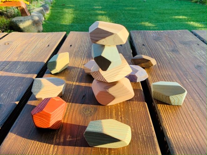 EG042　集中力・創造力・感覚を育てる知育玩具カラー積み木