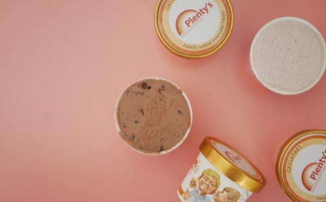 湘南茅ヶ崎の人気店 プレンティーズの生チョコアイスサンド＆アイスクリーム