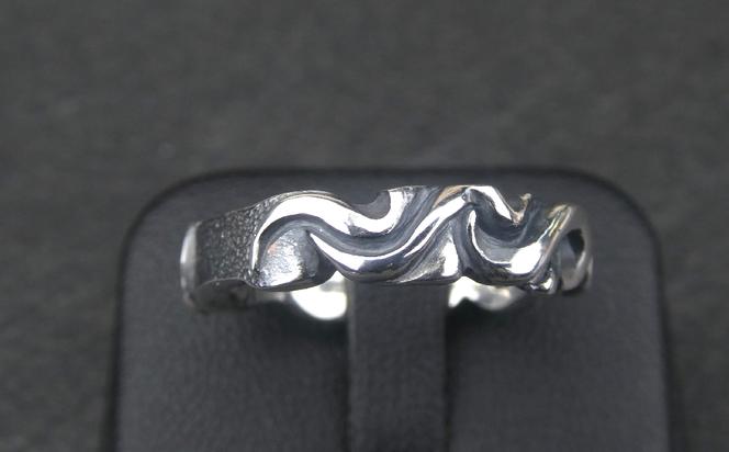 Small  undulation  ring