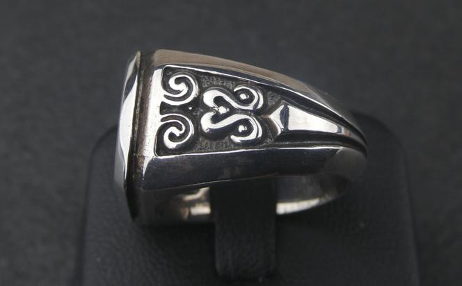 Mirror reflection ring ミラー リフレクション リング ｜ 指輪 シルバー 鏡面仕上げ 印台 アクセサリー 925 ハンドメイド 選べる サイズ ジュエリー アクセ ファッション 人気 シンプル ギフト プレゼント 年末年始 お中元 お歳暮 内祝い 快気祝い									