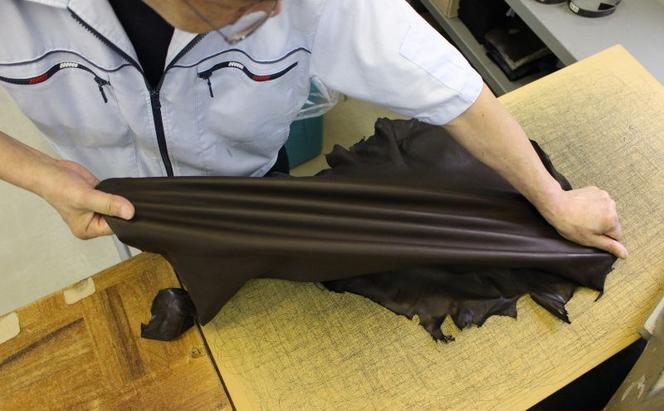 腕時計を魅せる手袋　羊革　スマートフォン非対応