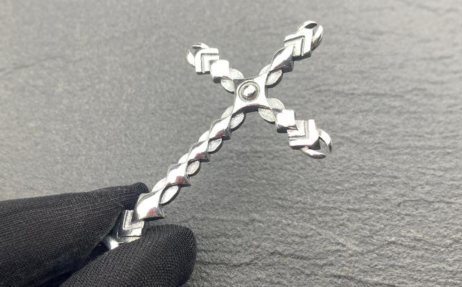 Mechanical cross pendant メカニカル クロス ペンダント ｜ シルバー シルバー925 ハンドメイド 手作り アクセサリー 十字架 モチーフ ペンダントトップ ネックレス チャーム ジュエリー アクセ ファッション 人気 シンプル ギフト プレゼント 年末年始 お中元 お歳暮 内祝い 快気祝い