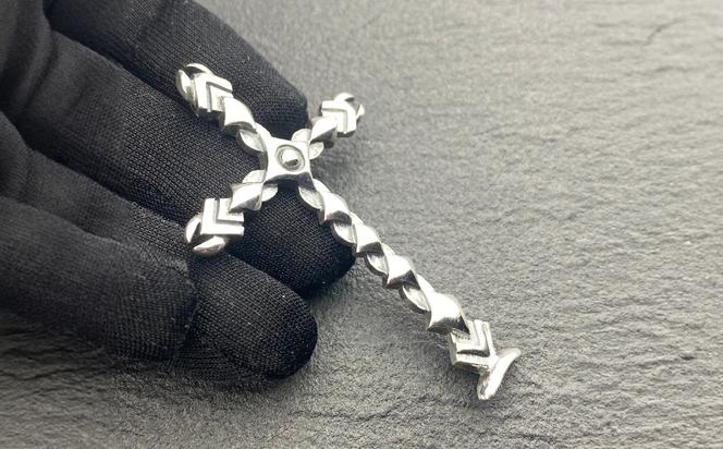 Mechanical cross pendant メカニカル クロス ペンダント ｜ シルバー シルバー925 ハンドメイド 手作り アクセサリー 十字架 モチーフ ペンダントトップ ネックレス チャーム ジュエリー アクセ ファッション 人気 シンプル ギフト プレゼント 年末年始 お中元 お歳暮 内祝い 快気祝い