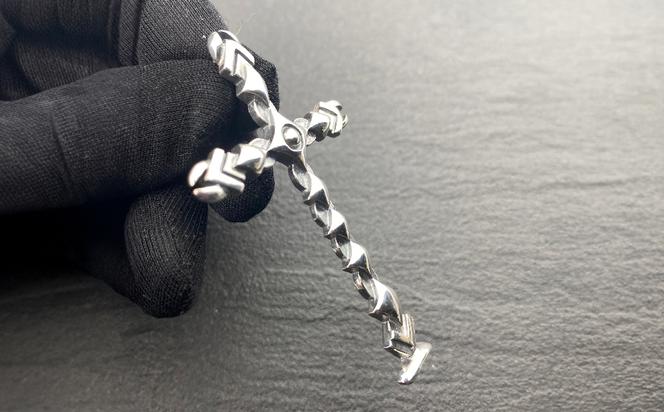 Mechanical cross pendant メカニカル クロス ペンダント ｜ シルバー シルバー925 ハンドメイド 手作り アクセサリー 十字架 モチーフ ペンダントトップ ネックレス チャーム ジュエリー アクセ ファッション 人気 シンプル ギフト プレゼント 年末年始 お中元 お歳暮 内祝い 快気祝い