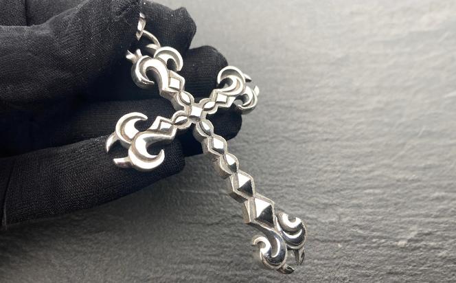 Vampire cross pendant ヴァンパイアクロスペンダント ｜ シルバー シルバー925 ハンドメイド 手作り アクセサリー 十字架 モチーフ ペンダントトップ ネックレス チャーム ジュエリー アクセ ファッション 人気 シンプル ギフト プレゼント 年末年始 お中元 お歳暮 内祝い 快気祝い