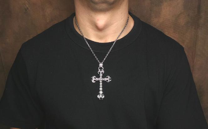 Vampire cross pendant ヴァンパイアクロスペンダント ｜ シルバー シルバー925 ハンドメイド 手作り アクセサリー 十字架 モチーフ ペンダントトップ ネックレス チャーム ジュエリー アクセ ファッション 人気 シンプル ギフト プレゼント 年末年始 お中元 お歳暮 内祝い 快気祝い