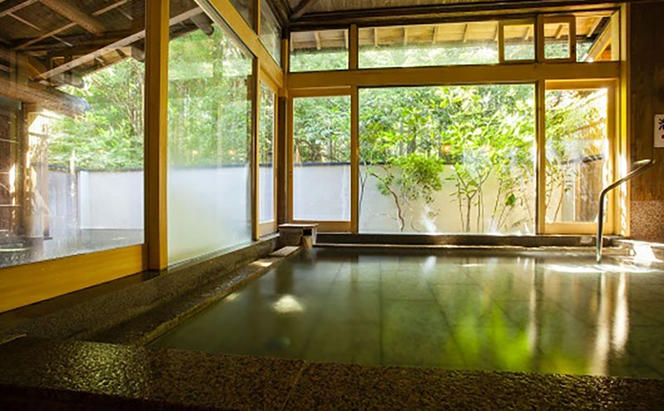 自然に包まれた天然温泉と純和風造りの閑静なたたずまいの一軒宿でいただくペアお食事券