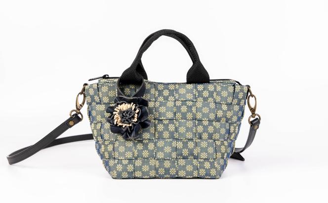 畳縁編込み ショルダーバック (ブルー小花)