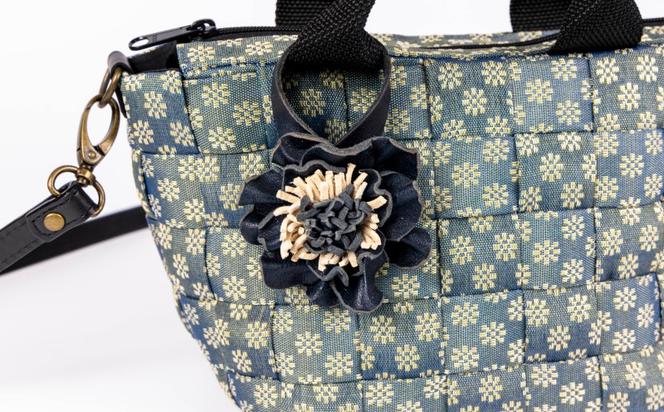 畳縁編込み ショルダーバック (ブルー小花)