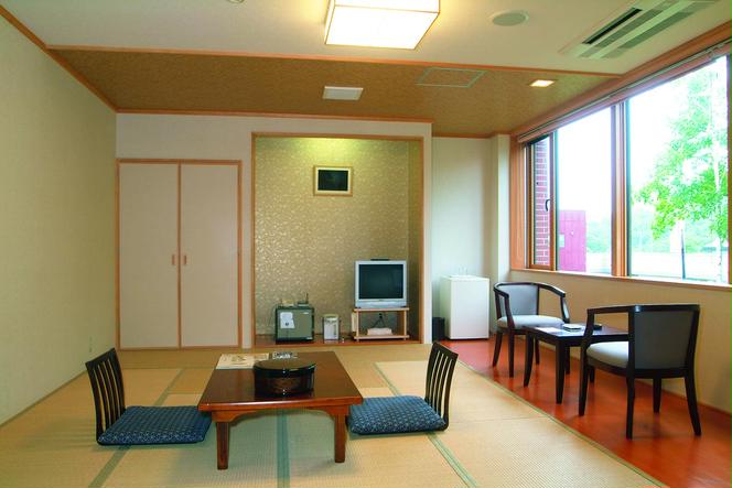 温泉でゆっくり【ほろしん温泉ほたる館ペア宿泊券（1泊2食）】