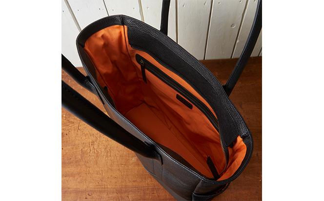 【美品　新品未使用】山羊革トートバック　日本製バッグサイズA4サイズ収納可
