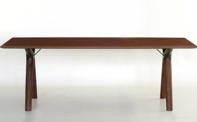 ダイニング テーブル RADIUS ラディウス 幅160cm ウォールナット材 天然無垢 起立木工 藤枝家具 キッチン日用品 木材 木工 おしゃれ 家具 雑貨 インテリア 机 つくえ デスク 静岡県 藤枝市